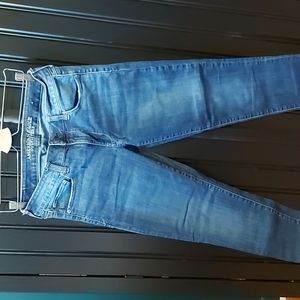 🌱 American Eagle Skinny Jeans